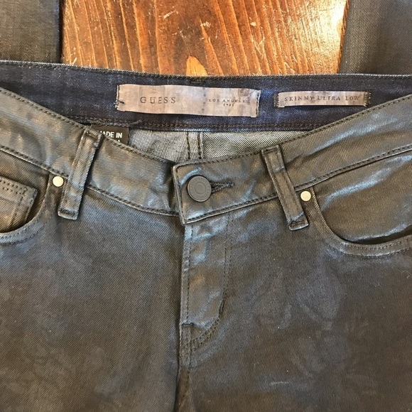 Guess Skinny Ultra Low Jeans in Cherry Bloom 26 - Picture 4 of 6